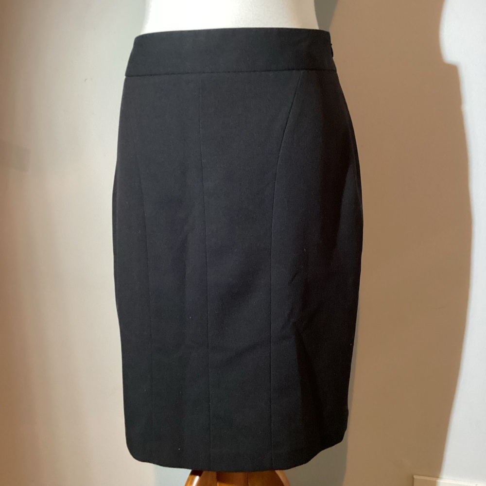 The Limited Studio 400 Classic Black Pencil Skirt, kick pleat, fully lined, sz 8